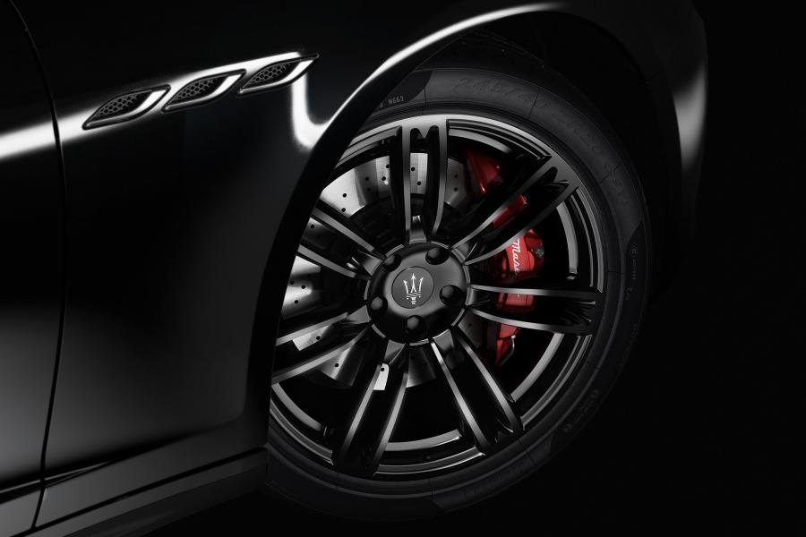 Колеса Maserati Ghibli Nerissimo 2017 года  (NA) (фото 4 из 6)
